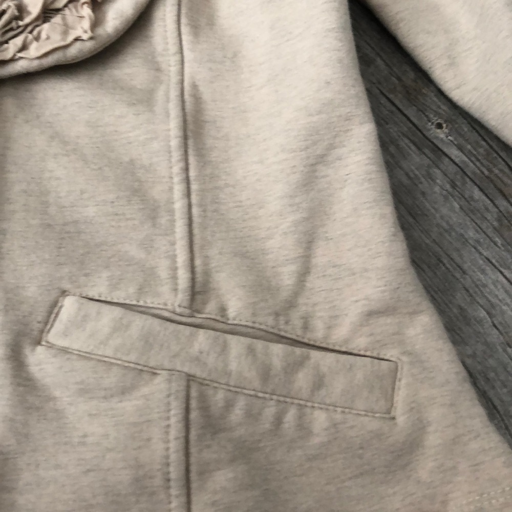 Nick & Mo Ruffle Jacket S - Picture 5 of 8